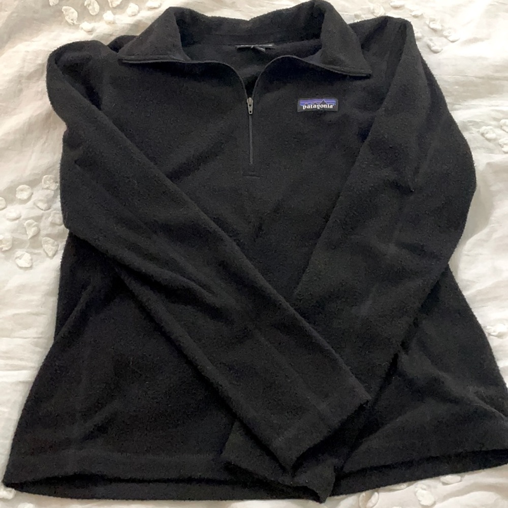 black patagonia quarter zip